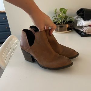 Steve Madden leather boots 7